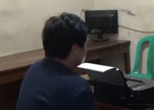 Oknum PNS Dinkes Pesawaran yang ‘Sruduk’ Pedagang Resmi Dilaporkan ke Polisi
