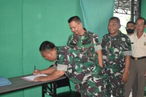 Prajurit dan PNS Korem 043/Gatam Cek Kesehatan serta Pemeriksaan Elektro Kardio Gram