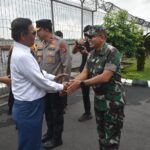 Kasrem 043/Gatam Sambut Kedatangan Menko Polhukam RI