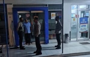 Objek Vital Jadi Sasaran, Kapolsek Mandiracaran AKP Junaedi Laksanakan Patroli