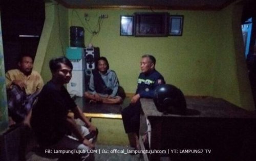 Kala Pak Polisi Ada Bersama Warga Ciampel di Dusun Ragog