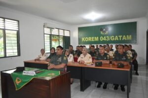 Pahami Bahaya Kanker Prostad Prajurit dan PNS Korem 043/Gatam Ikuti Webinar Kesehatan
