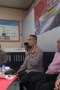 Kapolres Pesawaran Adakan Jumat Curhat di Balai Desa Bumi Agung, Tegineneng