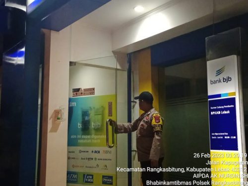 Anggota Polsek Rangkasbitung Kontrol dan Cek ATM BJB, Antisipasi Gangguan Kamtibmas ke Obyek Vital