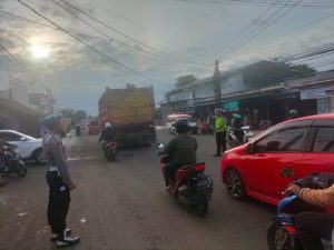 Wujudkan Kamseltibcar Lantas Personel Polres Serang Laksanakan Strong Point
