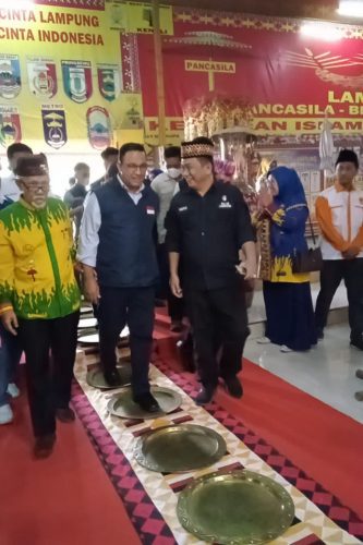 Dua Tokoh Senior HMI Lampung Dampingi Anies Baswedan Berjalan Diatas Lalamak