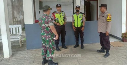 Pak Polisi Sambangi Mitra Keamanan PT KSB di Desa Telukjambe