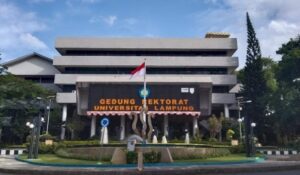 Tiga Pejabat Unila Dilaporkan ke Kejati Lampung Atas Dugaan Korupsi Anggaran LPPM TA. 2020-2022