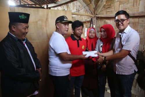 Bupati Lampung Selatan Bersama Baznas Serahkan Bantuan RTLH Kepada Masyarakat Jati Agung