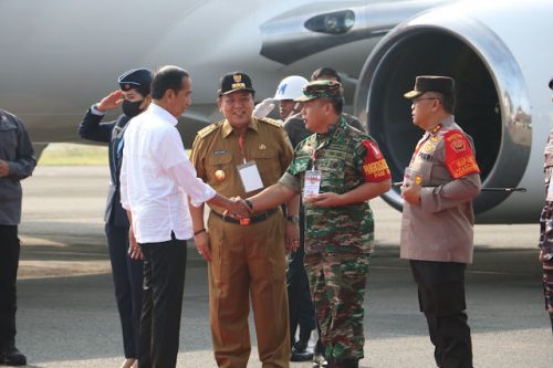 Ketua DPRD Lampung Menghadiri Proses Penyambutan Kedatangan Presiden RI di Bandara Raden Intan II
