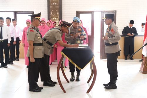 Kapolres Lampung Timur Pimpin Serah Terima Jabatan 3 Kasat dan 8 Kapolsek