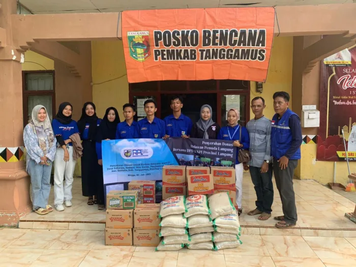 KNPI Provinsi Lampung Berikan Ratusan Sembako Untuk Masyarakat Semaka