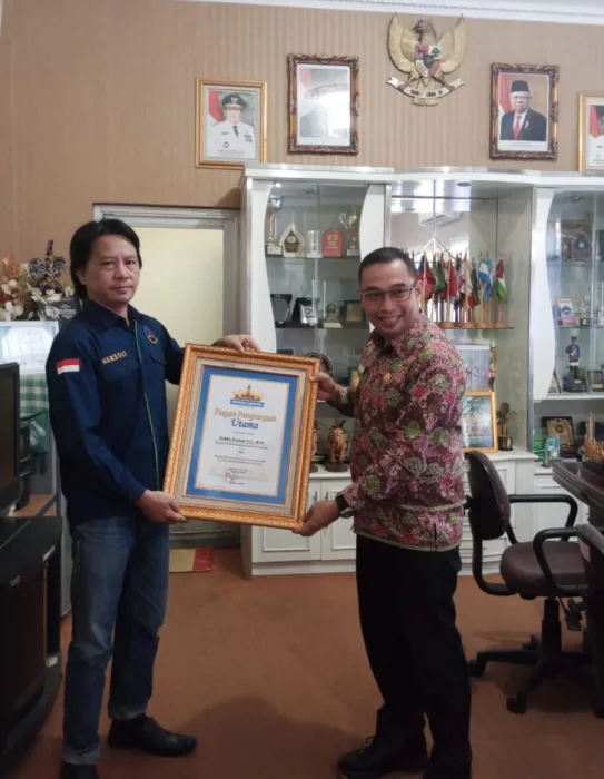 Kadis Parekraf Provinsi Lampung Diganjar Penghargaan Utama dari Pikiran Lampung