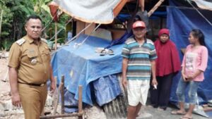 Bupati Nanang Kembali Salurkan Bantuan Bedah Rumah di Natar