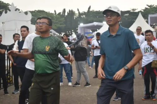Danrem 043/Gatam Ikuti Olahraga Bersama Dalam Rangka Pesta Rakyat Simpedes BRI Bandar Lampung Tahun 2023