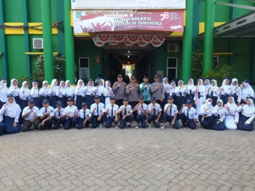 Edukasi Tertib Berlalu Lintas, Sat Binmas Polresta Bandar Lampung Berikan Penyuluhan di SMP 3 Al Azhar
