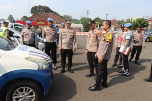 Pastikan Kelayakannya, Kapolres Cek R4 Dinas Polres Metro