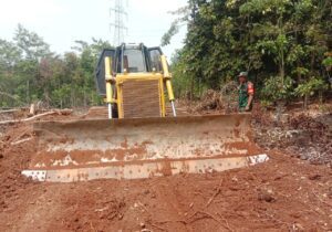 Kejar Target Buka Jalan, Satgas Pra TMMD Kodim Way Kanan Turunkan Dozer