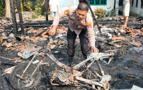 Polsek Semaka Identifikasi Kebakaran Rumah di Pekon Sri Kuncoro