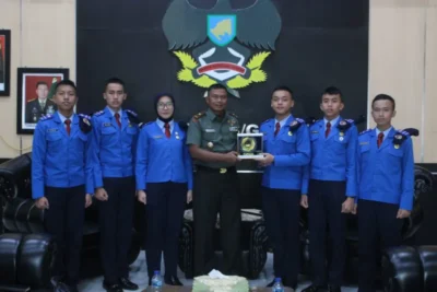 Isi Liburan, Siswa-Siswi SMA TN Magelang Kunjungi Korem 043/Gatam
