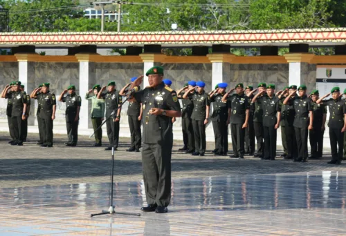 Danrem 043/Gatam Pimpin Ziarah Rombongan Peringatan Hari Juang TNI AD Tahun 2023.