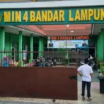 Oknum Guru MIN 4 Bandar Lampung Diduga Paksa Murid Beli Buku Tulis Bekas dan Pena