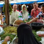 Monitoring Ketersediaan Bahan Pangan, Pemkab Pesawaran Sidak Pasar Sukaraja