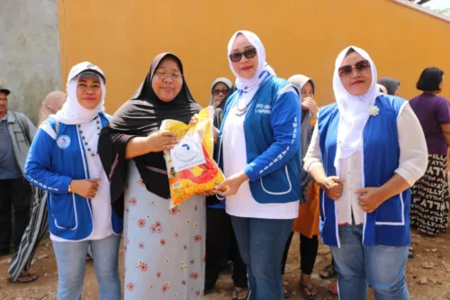 DPD IWAPI Lampung Kembali Salurkan Bantuan Sembako Program SiGer
