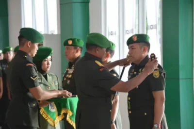 Danrem 043/Gatam Pimpin Acara Tradisi Penerimaan Perwira Baru Serta Penyerahan Jabatan Kasrem 043/Gatam dan Sertijab Dandim 0410/KBL