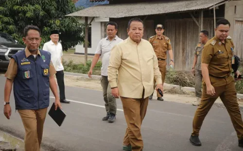 Gubernur Arinal Djunaidi Tinjau Perbaikan Jalan di Kabupaten Lampung Selatan