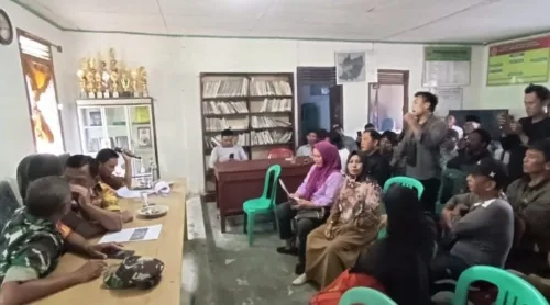 Masyarakat Buay Nyerupa Gruduk Balai Pekon, Tolak Keputusan Pj Peratin yang Telah Berhentikan 19 Aparat Pekon