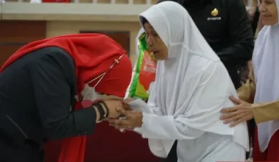 Pemkot Bandar Lampung Memperingati 10 Muharram 1445 H dan Penyerahan Santunan Anak Yatim dan Dhuafa oleh BAZNAS Kota Bandar Lampung