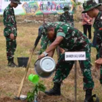 Sambut HUT Kodam II/Swj Ke-78, Korem 043/Gatam Tanam 150 Pohon Penghijauan