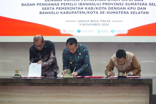 Sumsel Daerah Pertama Kali Lakukan Penandatanganan Serentak NPHD Dana Pilkada Tahun 2024 Provinsi dan Kabupaten/Kota