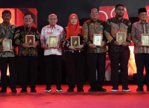 Walikota Bandar Lampung, Eva Dwiana Bersama Delegasi Pemkot Balam Menghadiri Gala Dinner Rakernas XVI Apkesi 2023