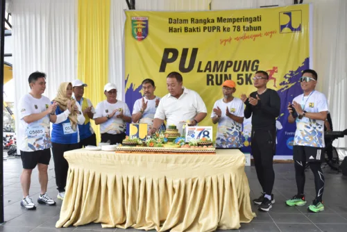 Bersama Forkopimda dan Danrem 043/Gatam, Gubernur Arinal Membuka Perlombaan Lari 5K Hari Bakti PUPR Ke-78