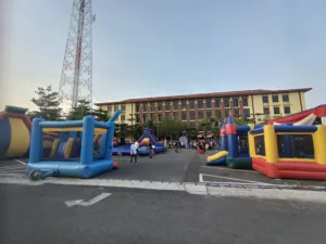 Polda Ramah Anak, Wahana Permainan Berdiri di Area Parkir Depan GSG Polda Lampung