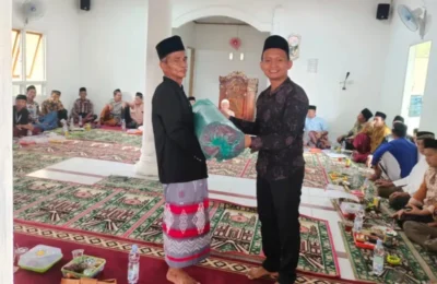 Forum Silaturahmi Relawan Ganjar-Mahfud Memberikan Bantuan di Kabupaten Way Kanan
