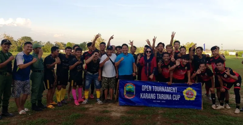 Caleg DPRD Provinsi Lampung, Miranti Karim Dukung Open Tournament Karang Taruna Cup Desa Way Huwi