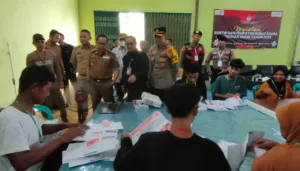120 Orang Terlibat dalam Pelipatan dan Penyortiran Surat Suara Pemilu 2024, Ini Pesan Sulpakar