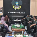 Wakil Rektor Bidang Non Akademik IIB Darmajaya Lampung Kunjungi Korem 043/Gatam