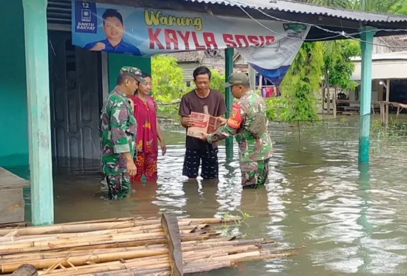 Desa Talang Batu Mesuji Timur Banjir, Prajurit Kodim 0426/TB Siaga Bantu Warga