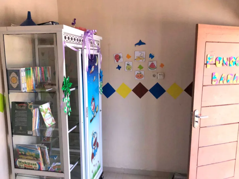 Tingkatkan Pembangunan SDM, Mahasiswa KKN Bangun Pondok Baca untuk Masyarakat Desa Mesir Ilir
