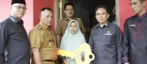 Melalui CSR, Bupati Lampung Selatan Resmikan Hasil Bedah Rumah Di Kecamatan Rajabasa