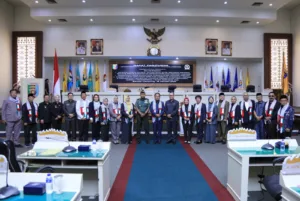 Sekdaprov Fahrizal Hadiri Paripurna DPRD Pembicaraan Tingkat II