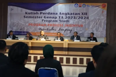 62 Mahasiswa Unila Ikuti Kuliah Perdana Program Profesi Insinyur