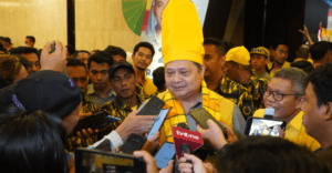 Airlangga Optimistis Golkar Dapat 100 Kursi Lebih di DPR RI