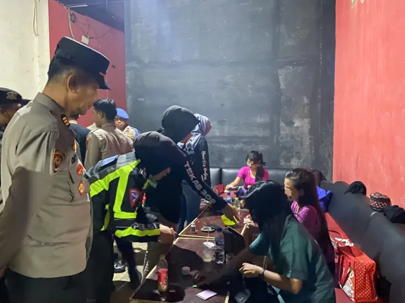 Aparat kepolisian, TNI dan Satpol PP di kabupaten Pringsewu kembali melakukan patroli dan razia gabungan diwilayahnya pada Sabtu