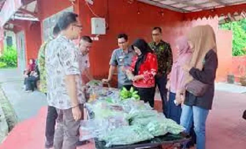 Bahan Pokok di Pasar Murah Dekranasda Lampung Selatan Ludes Terjual