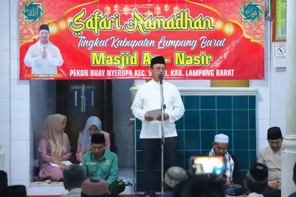 Pj. Bupati Lambar, Drs. Nukman Beserta Jajaran Melakukan Safari Ramadhan di Masjid An-Nasir